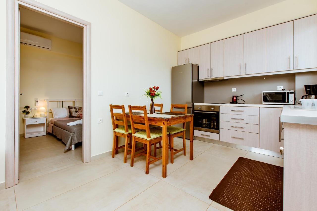 Vakantiehuis Chania Oasis With Heated Pool